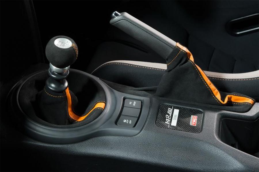  Toyota GT 86 14R-60 Limited Edition 2014 года  (фото 23 из 35)